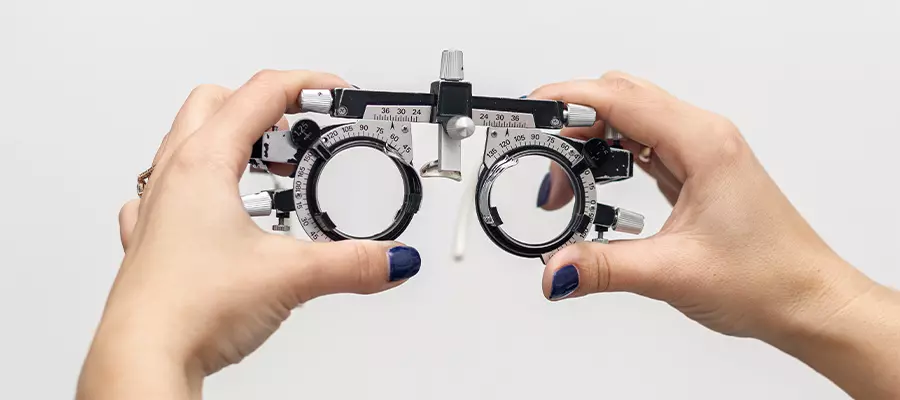 Проверка зрения дома: а стоит ли?