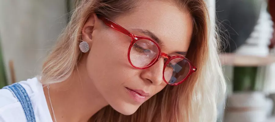 День селфи в библиотеке: какую выбрать локацию и что добавить на снимок