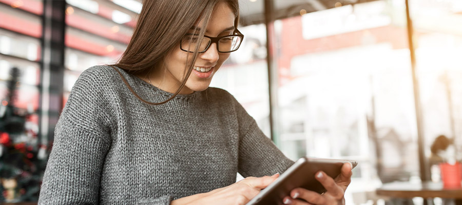 Бумажные или электронные книги: что безопасней для глаз