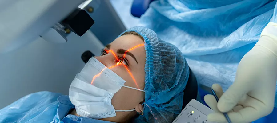 Можно ли после коррекции зрения носить линзы?