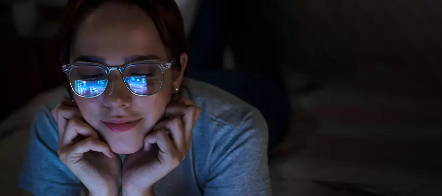 Влияние синего света на здоровье глаз Влияние синего света на здоровье глаз