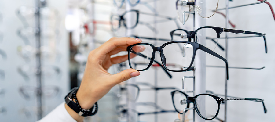 Из каких деталей состоят очки