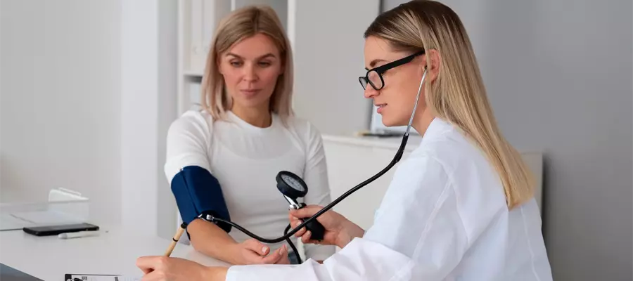 Давящая боль в глазах: причины и последствия Давящая боль в глазах: причины и последствия