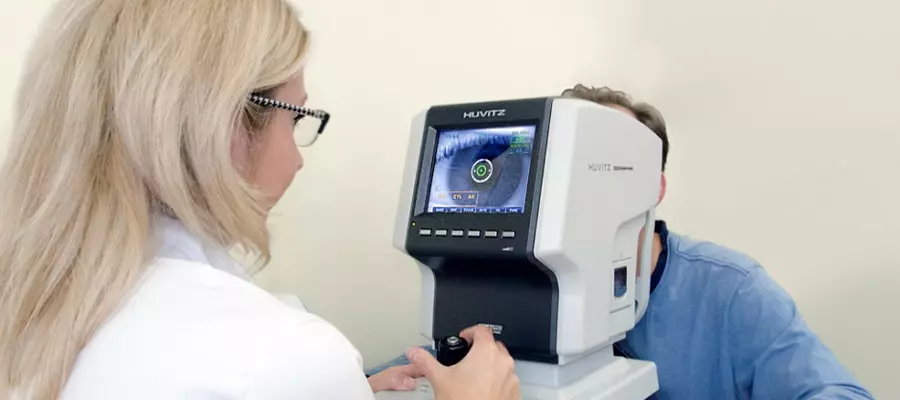 Проверка зрения дома: а стоит ли?