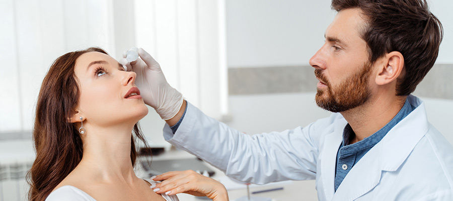 Офтальмолог, окулист и оптик-оптометрист — в чем отличие? Офтальмолог, окулист и оптик-оптометрист — в чем отличие?