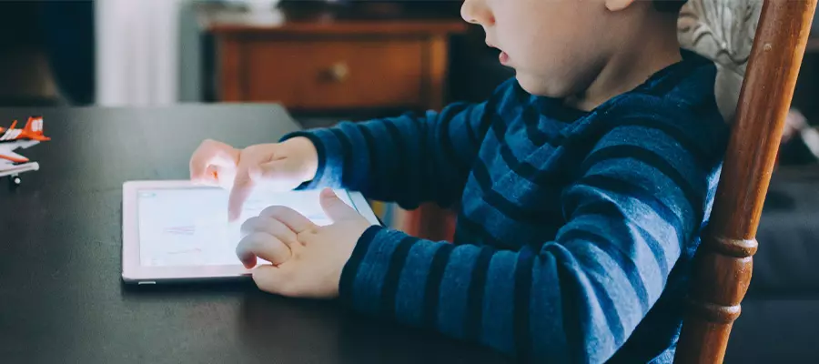 Влияние синего света на здоровье глаз Влияние синего света на здоровье глаз