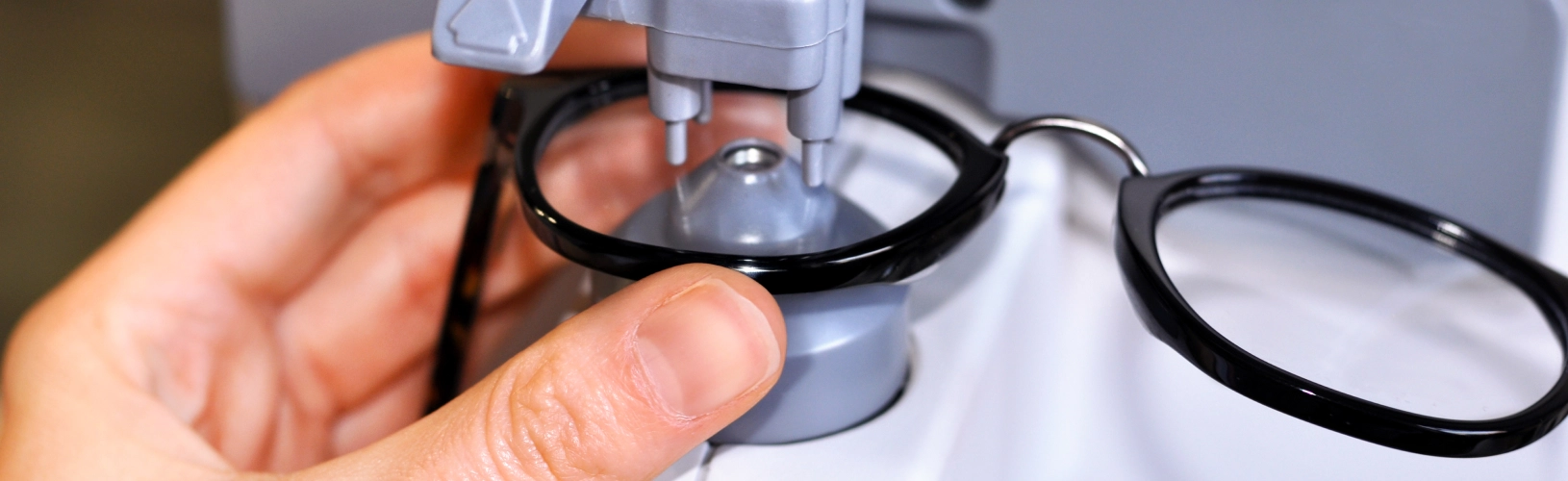 Фотохромные очки — для чего они нужны?