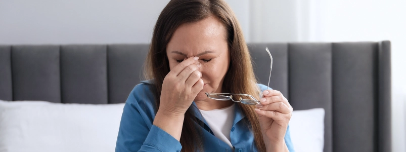 Кровоизлияние в глаз: виды, причины, лечение и когда срочно идти к врачу