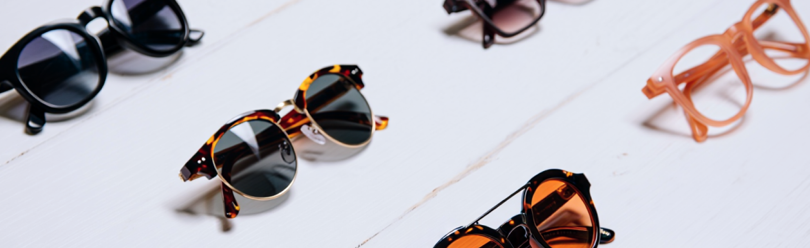 Очки с поляризацией-ПОЛЯРИЗАЦИОННЫЕ ЛИНЗЫ В САЛОНАХ ОПТИКИ «ОЧКАРИК»