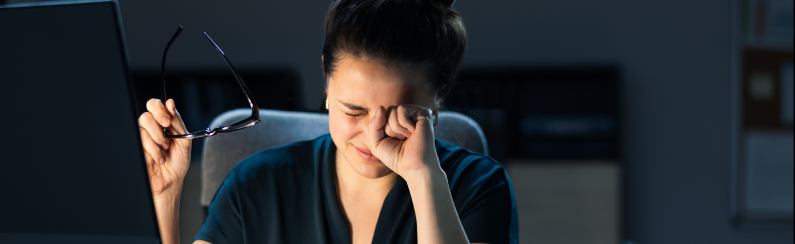 Синдром сухого глаза: причины, симптомы и лечение