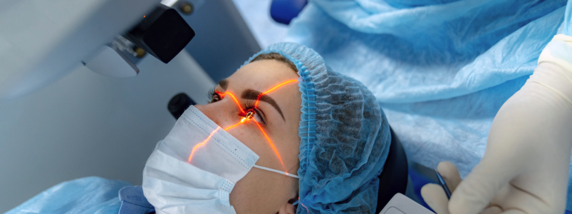 Вспышки в глазах: причины, возможные заболевания и методы лечения