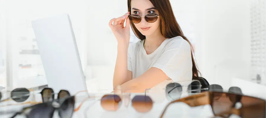 SALE* до 70%: подборка головокружительных солнцезащитных очков со скидками