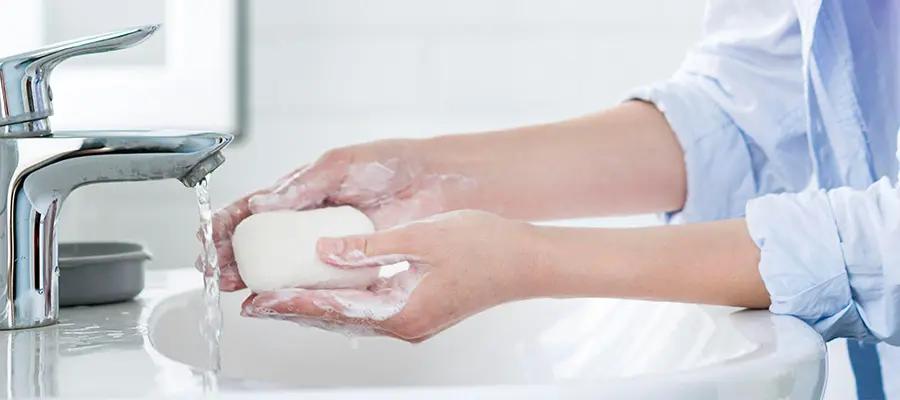 Как правильно ухаживать за контактными линзами: инструкция к действию