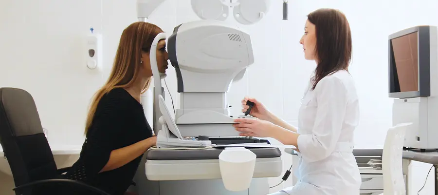 Офтальмолог, окулист и оптик-оптометрист — в чем отличие?