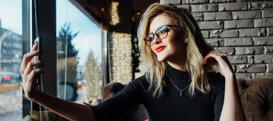 Идеальный макияж под любимые формы очков