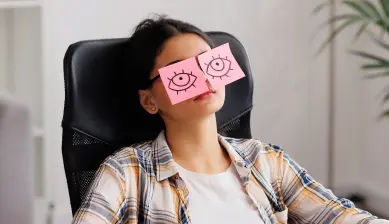 Как снять усталость с глаз и снизить нагрузку на зрение