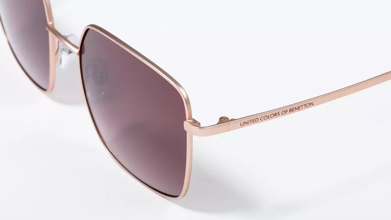 Солнцезащитные очки Benetton BE7008 401