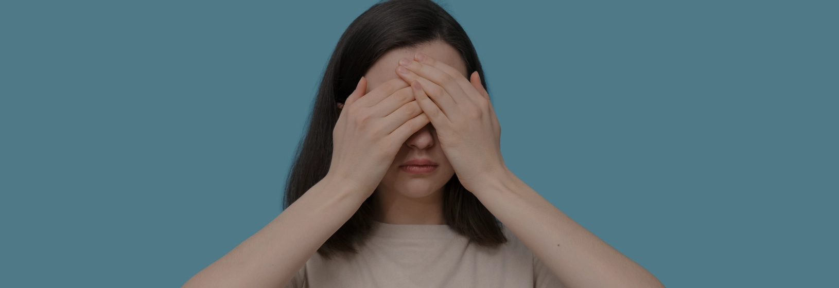 Кровоизлияние в глаз: виды, причины, лечение и когда срочно идти к врачу