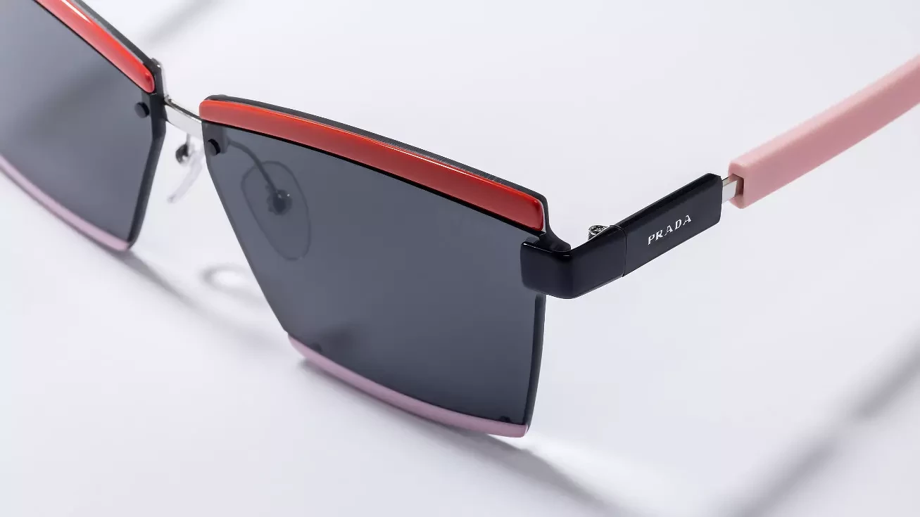 Солнцезащитные очки PRADA 0PR 61XS 03B5S0