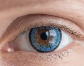 Цветные контактные линзы: яркие варианты для вечеринки или на каждый день