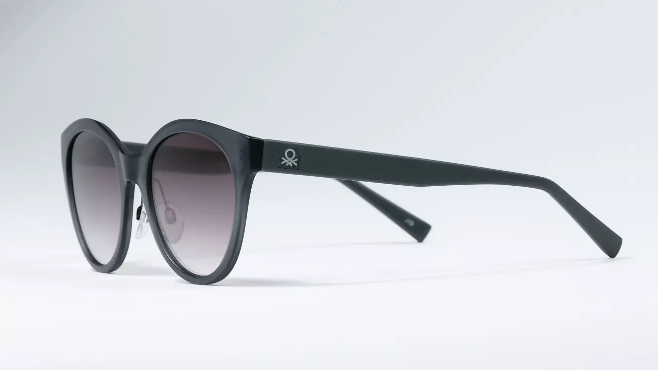 Солнцезащитные очки Benetton BE5008 921