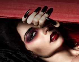 Эффектный образ в цветных линзах на Halloween*