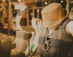 «Очкарик» дает на лапу очковому медведю