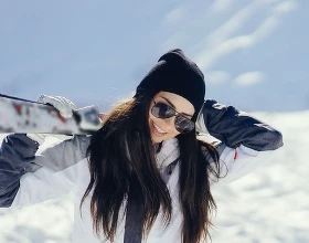 Солнцезащитные очки зимой: как носить «Ленноны» и «Авиаторы»