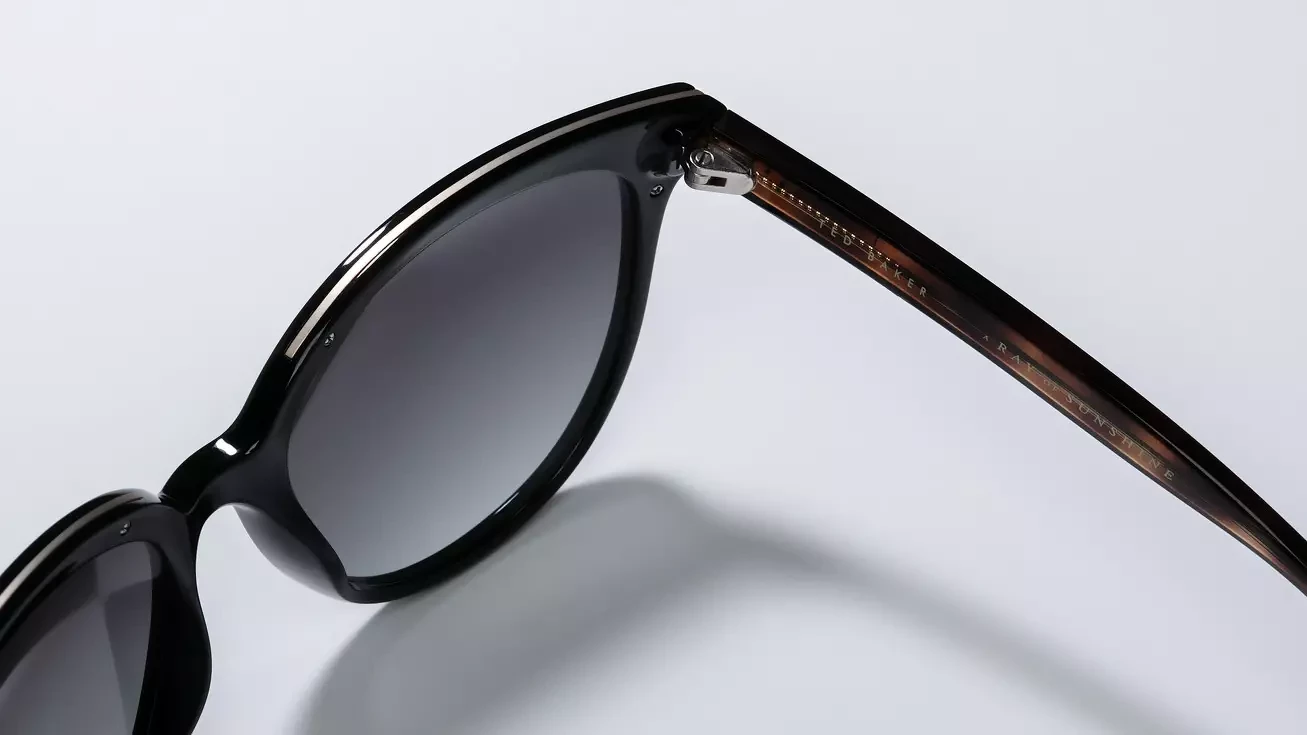 Солнцезащитные очки TED BAKER OLA 1585 001