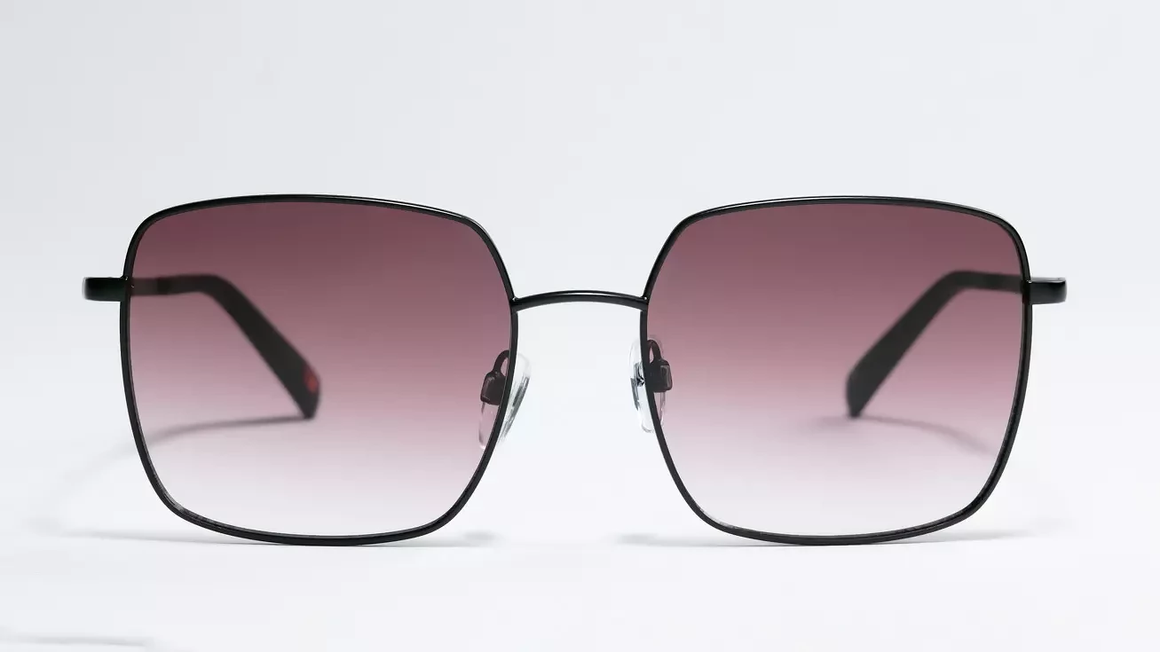 Солнцезащитные очки Benetton BE7008 001