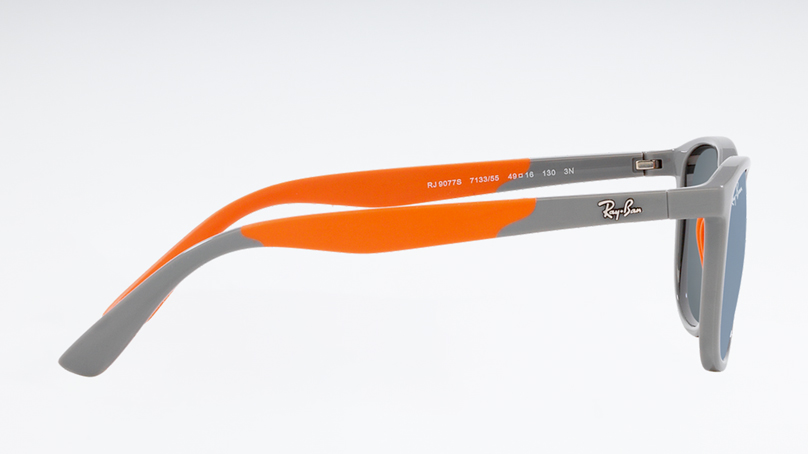 Солнцезащитные очки Ray Ban 0RJ9077S 713355