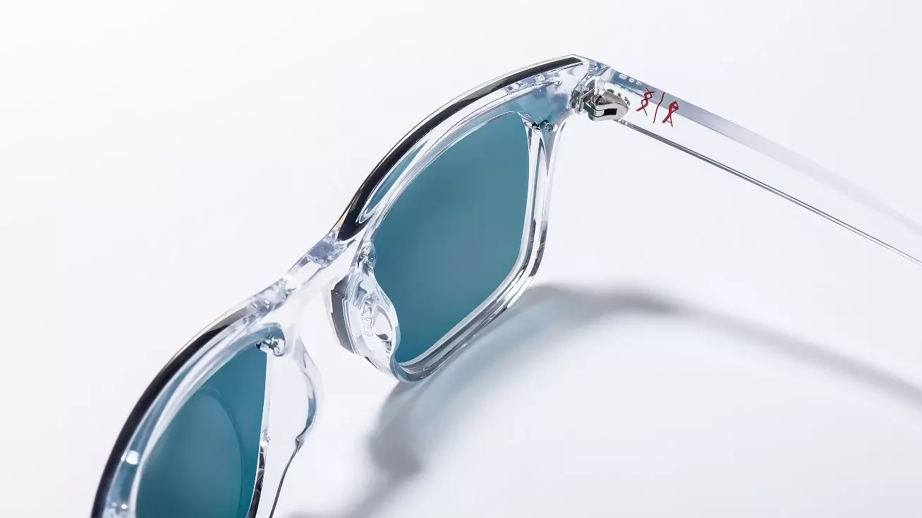 Солнцезащитные очки Armani Exchange 0AX4098S 82356Q