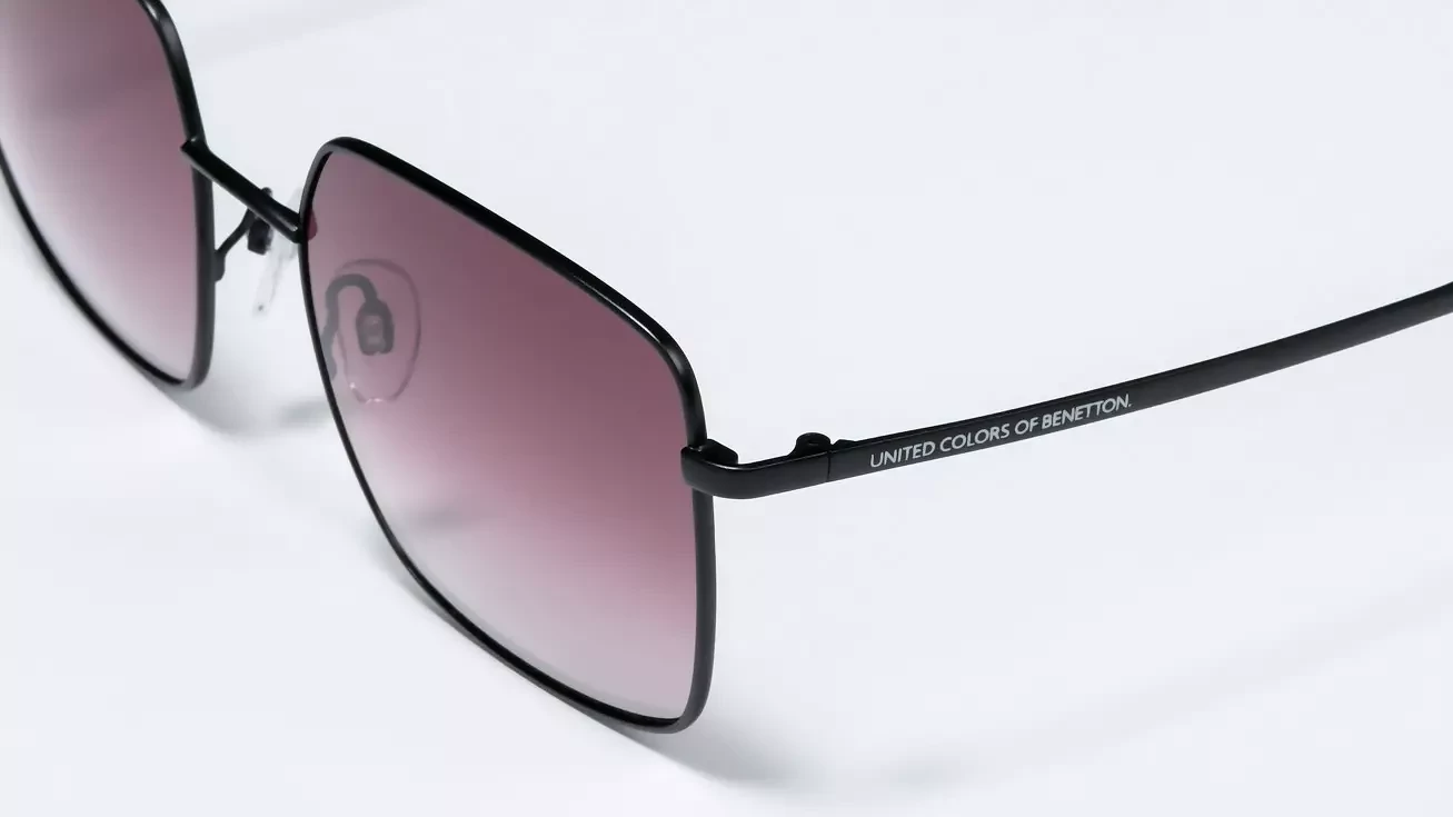Солнцезащитные очки Benetton BE7008 001