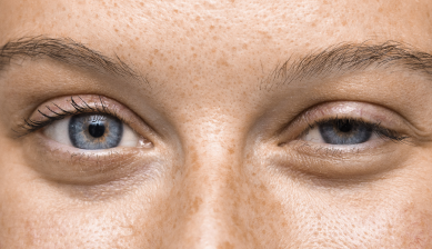 Почему дергается глаз