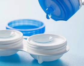 Очищение и хранение линз в поездках