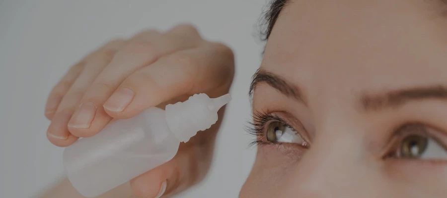 Как правильно закапывать капли в глаза