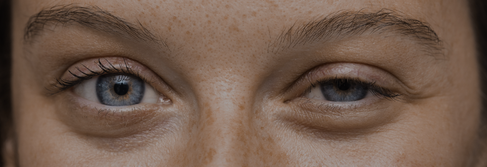 Почему дергается глаз