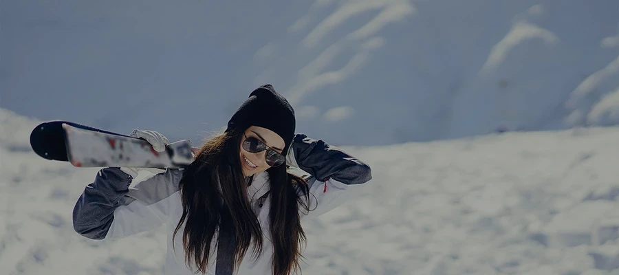 Солнцезащитные очки зимой: как носить «Ленноны» и «Авиаторы»