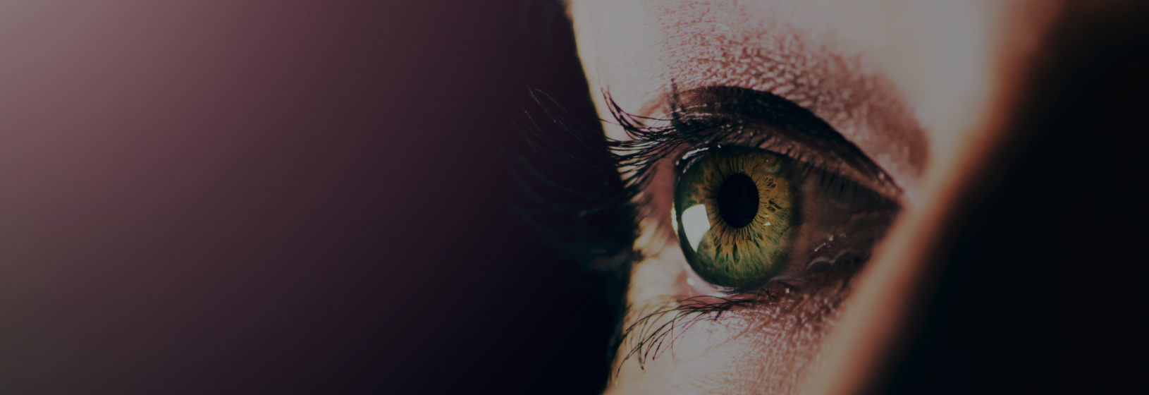 Вспышки в глазах: причины, возможные заболевания и методы лечения