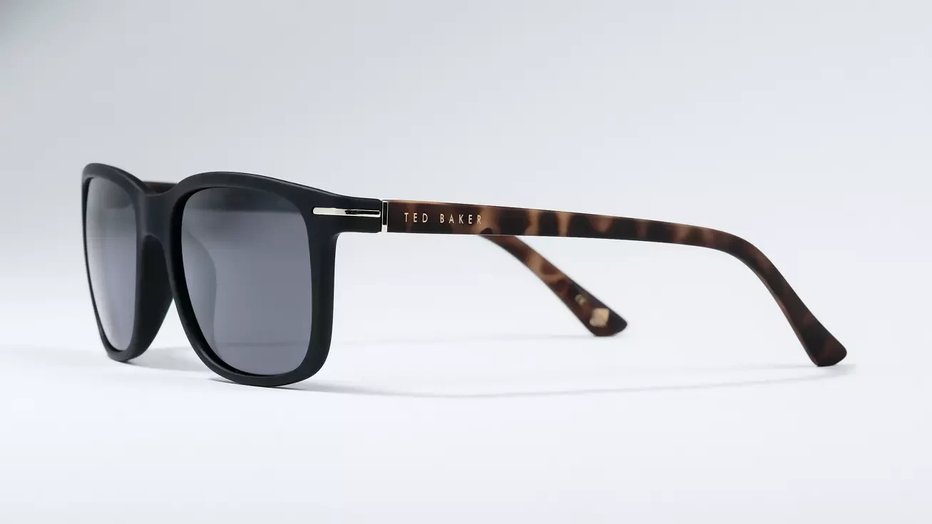 Солнцезащитные очки TED BAKER LARS 1572 001