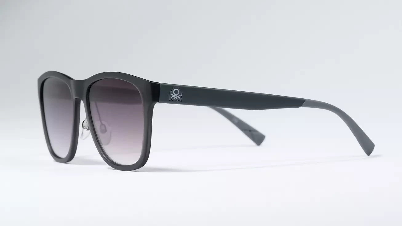 Солнцезащитные очки Benetton BE5013 921